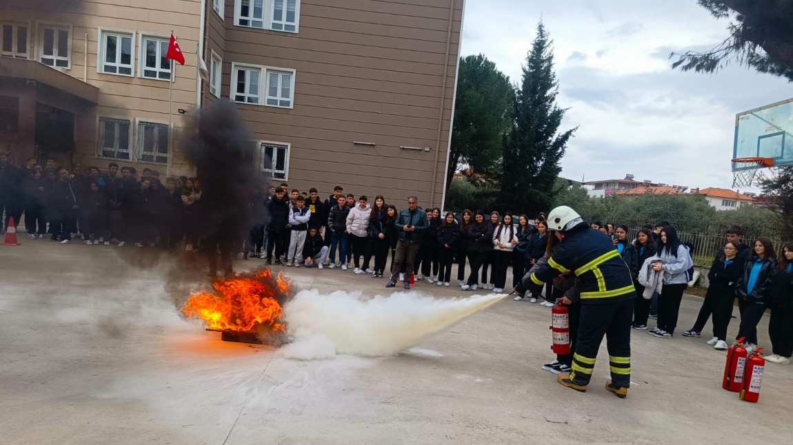 OKULUMUZDA YANGIN TATBİKATI YAPILDI